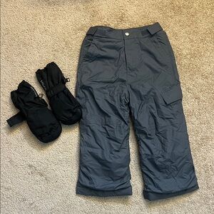 Columbia Kids' Gray Snow Insulated Pants with Gordini Waterproof Mittens Medium